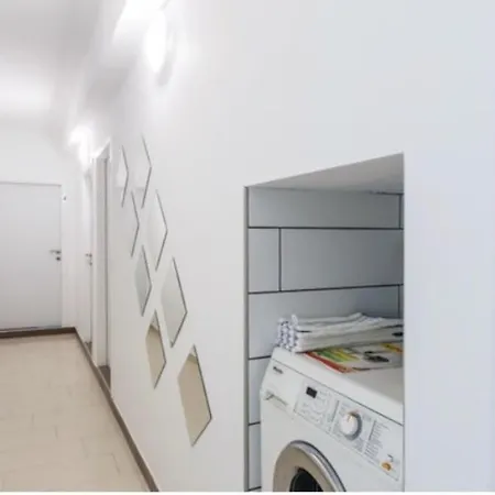 In The Center Of Apartman