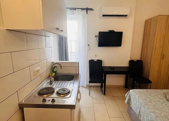 In The Center Of * Pula