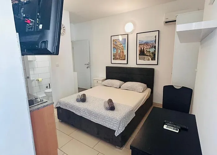 Apartment In The Center Of *